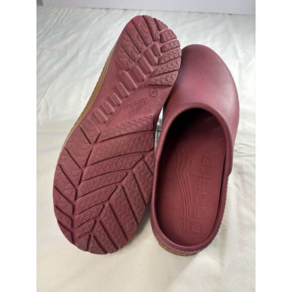Dansko Women's Cranberry Block Heel Slip On Size 9.5 Round Toe ￼ - Picture 6 of 7